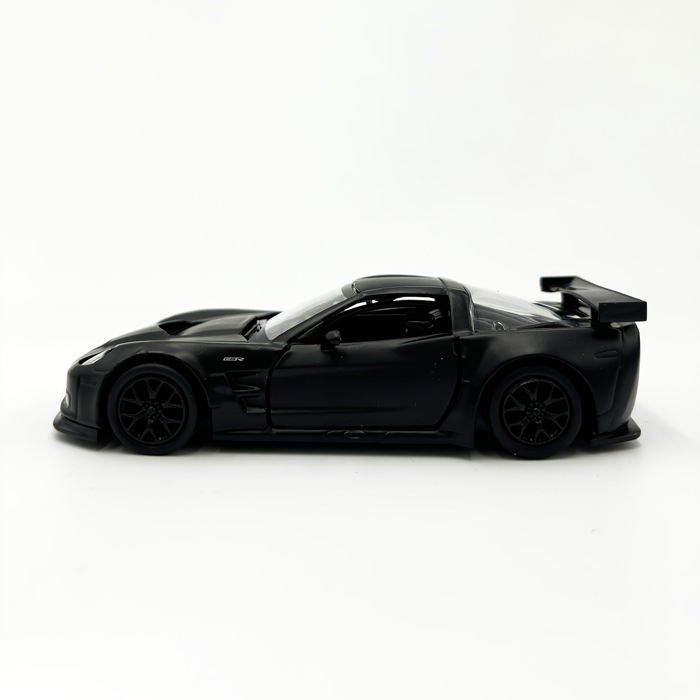 MAKEDA Corvette C6-R Black Pull-Back Alloy Car – Openable Door Toy Gift