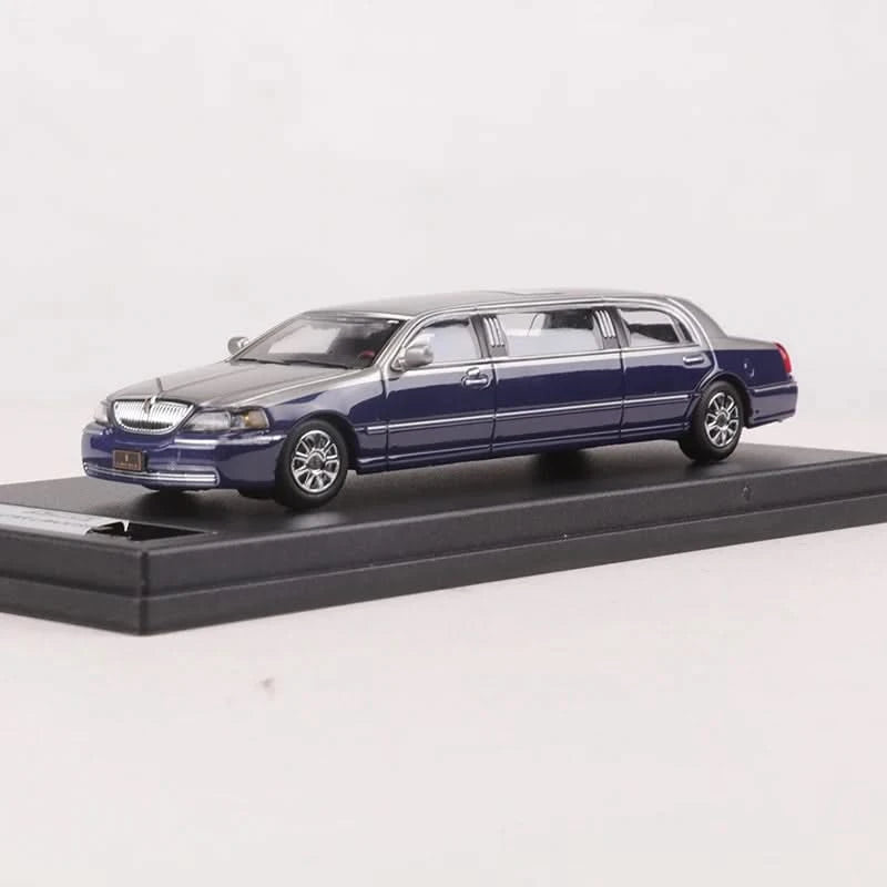 GCD 1:64 Town Car Limousine Alloy Model Car