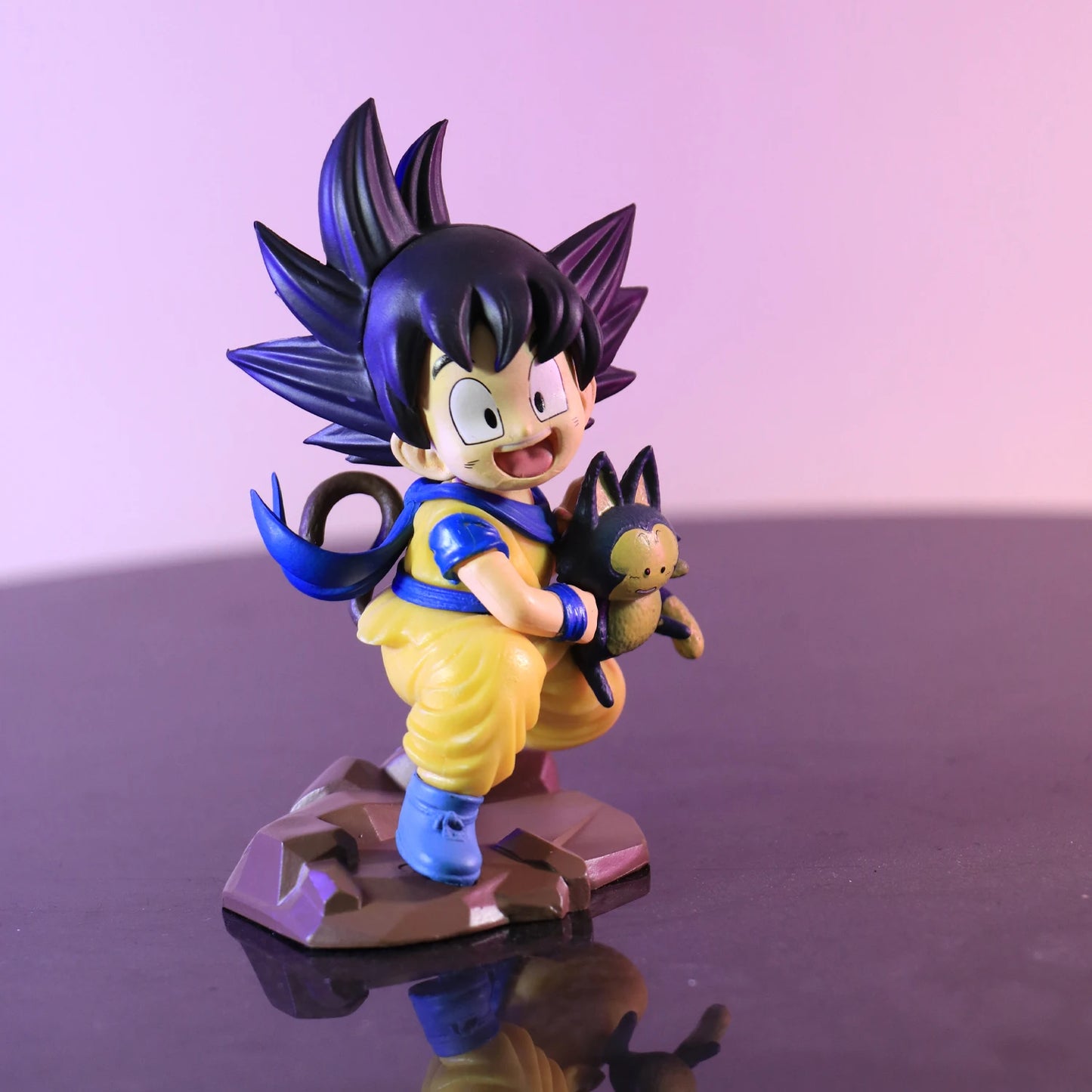 Anime Dragon Ball Q Version Goku Holding Poole PVC 10cm Collectible Toy
