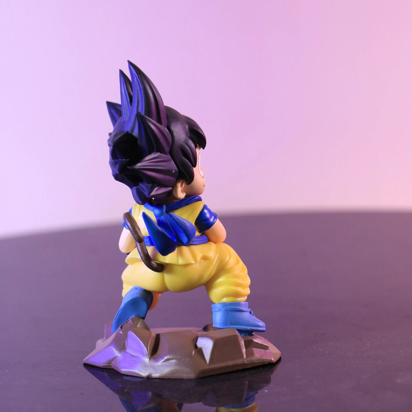 Anime Dragon Ball Q Version Goku Holding Poole PVC 10cm Collectible Toy