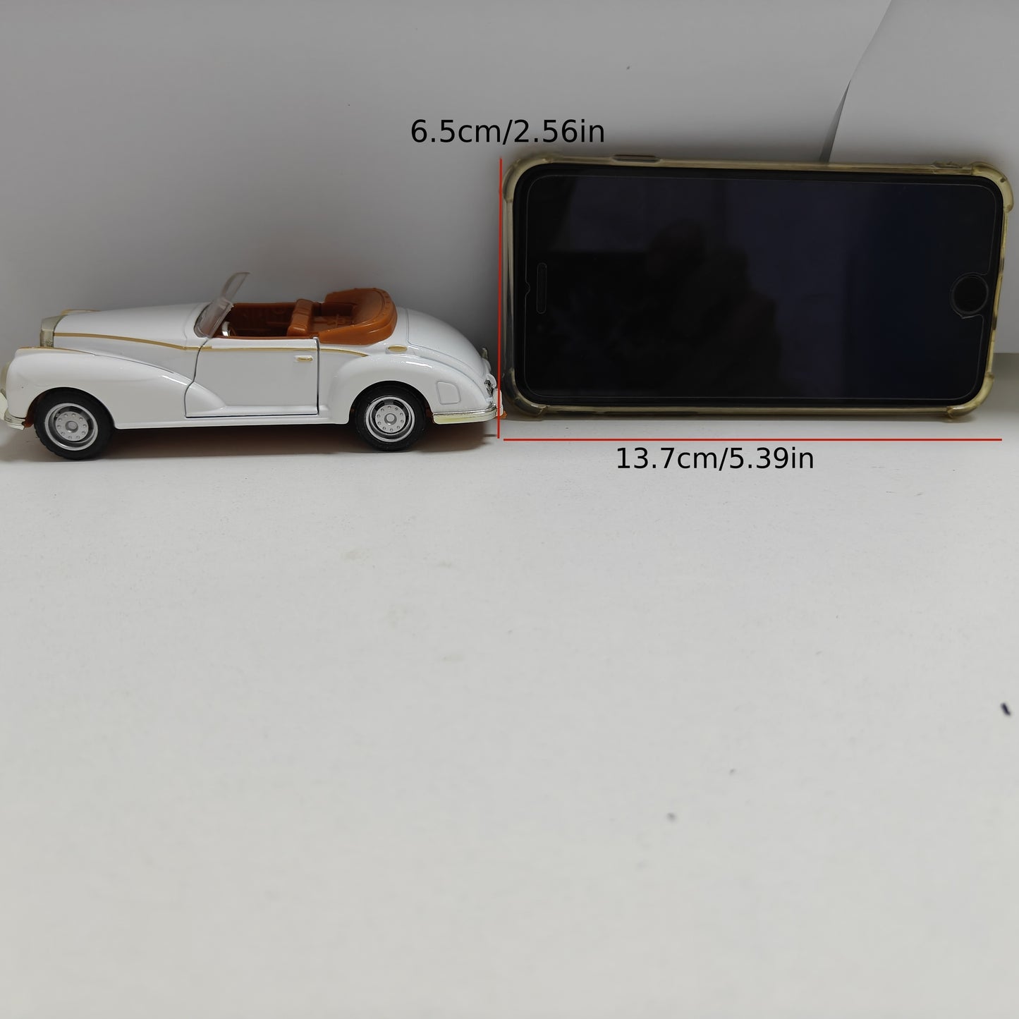 1:36 Retro Alloy Car Model – Classic Toy Car for Halloween & Christmas Gifts