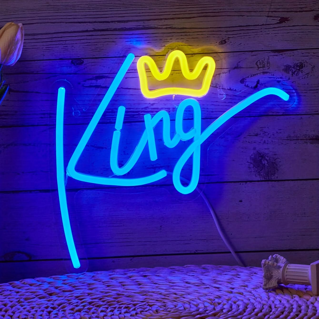 King Neon Sign – USB LED Wall Light for Bedroom, Living Room & Room Ambiance