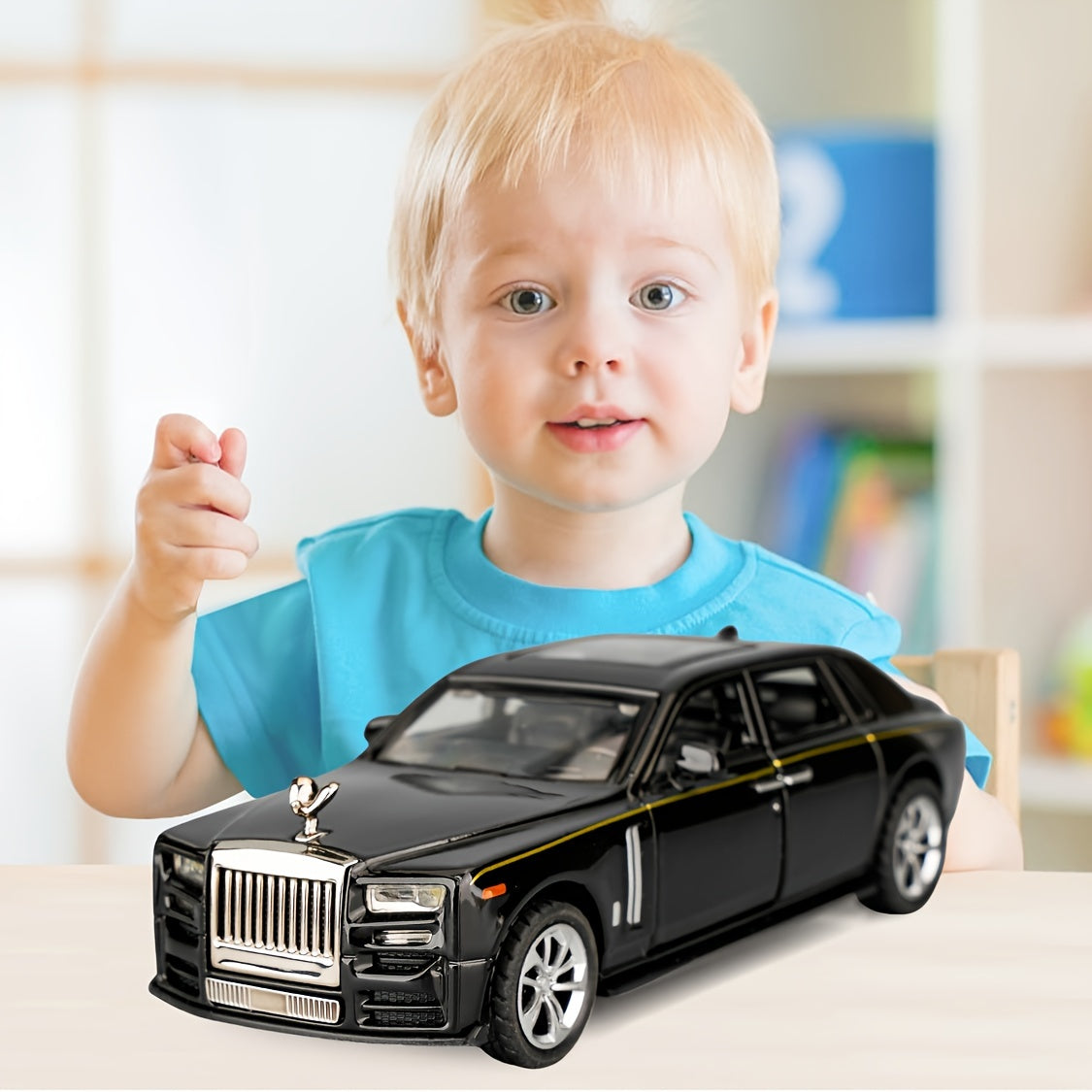 1:36 Zinc Alloy Phantom Model Toy Car – Pull-Back with Sound & Light