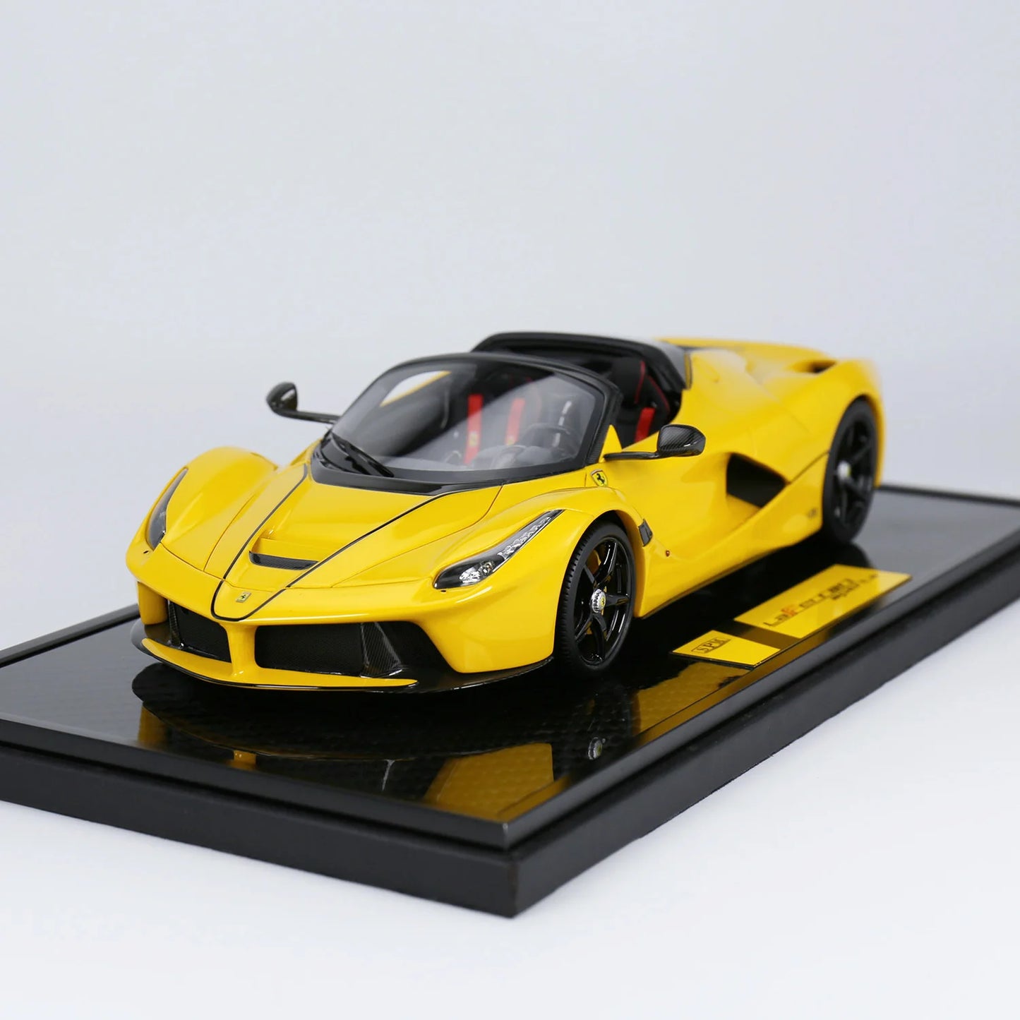 1-18 SPM F errari LaFerrari Aperta Resin Model car