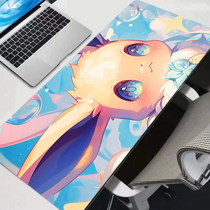 Eevee Pokémon XXL Mauspad 90x40 – Weiche rutschfeste Schreibtischunterlage
