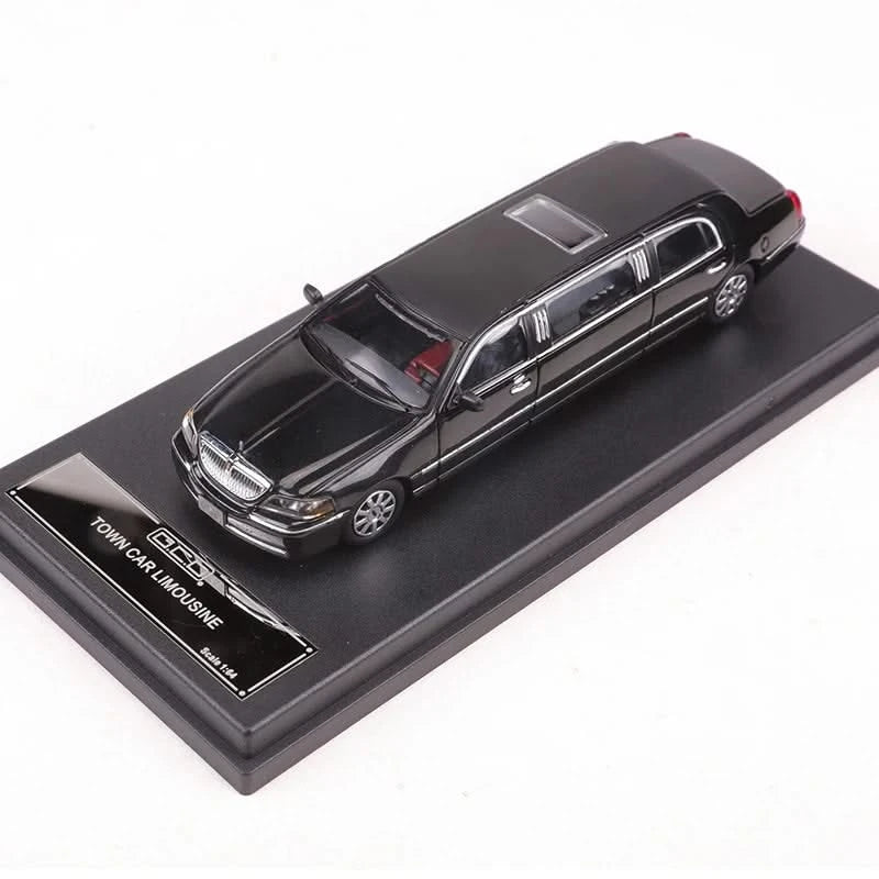 GCD 1:64 Town Car Limousine Alloy Model Car