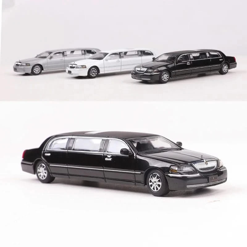 GCD 1:64 Town Car Limousine Alloy Model Car