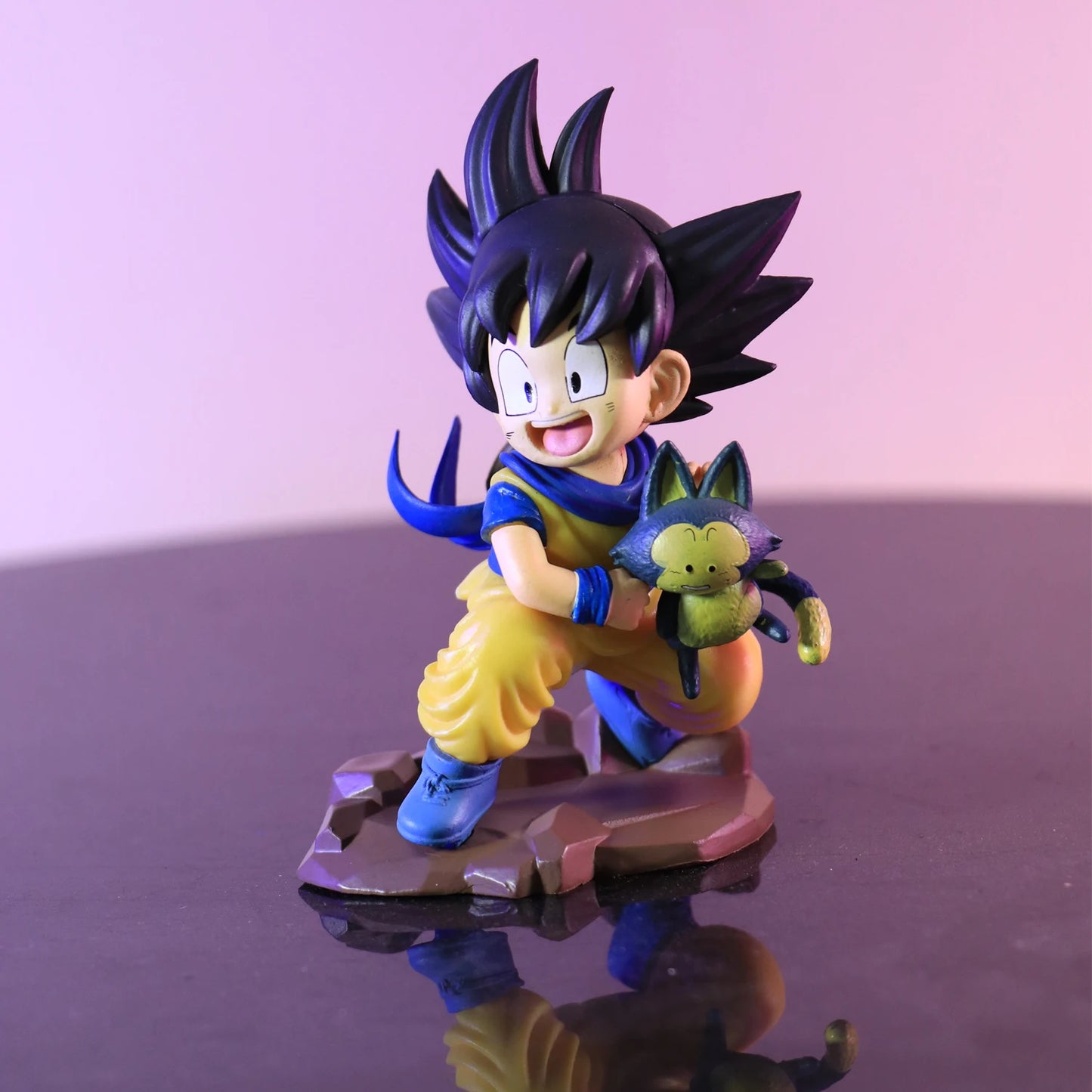 Anime Dragon Ball Q Version Goku Holding Poole PVC 10cm Collectible Toy
