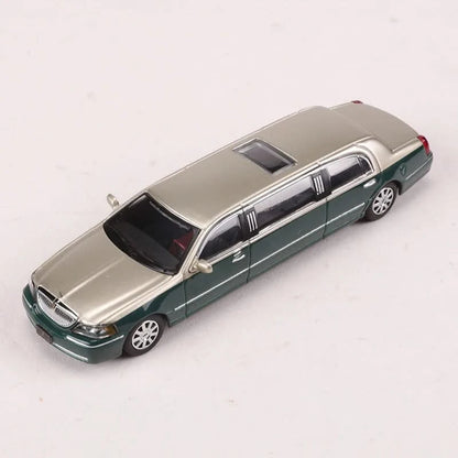 GCD 1:64 Town Car Limousine Modellauto aus Legierung
