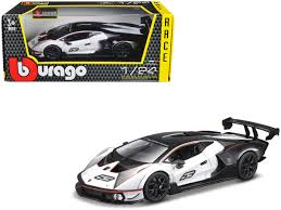 Bburago 1:24 Lamborghini Revuelto – Die-Cast Alloy Car Model